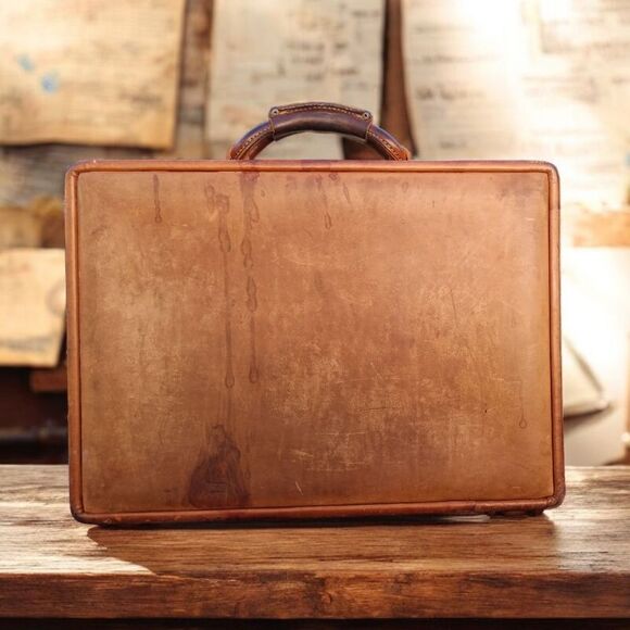 Hartmann Belting Leather Vintage Briefcase - Picture 2 of 11